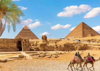The,Great,Sphinx,And,The,Egypt,Pyramid,By,The,Palm,